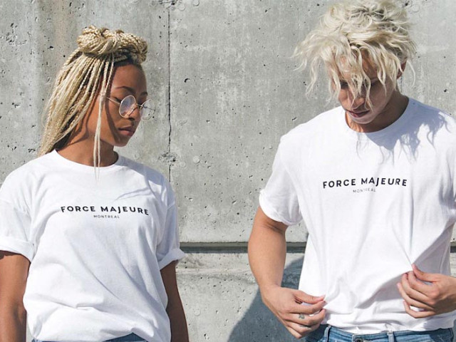 What to wear with a white t-shirt?