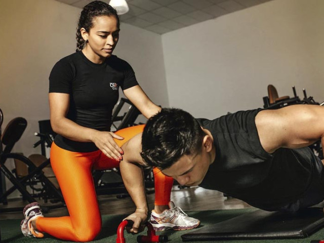 What clothes are best for working out in the gym?